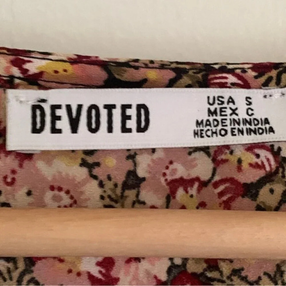 Devoted Ditsy Floral Dress - Picture 8 of 11